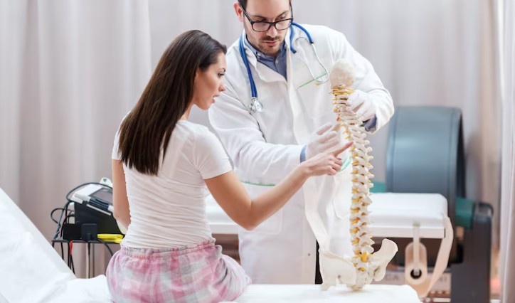 Best Spine Specialist in Noida