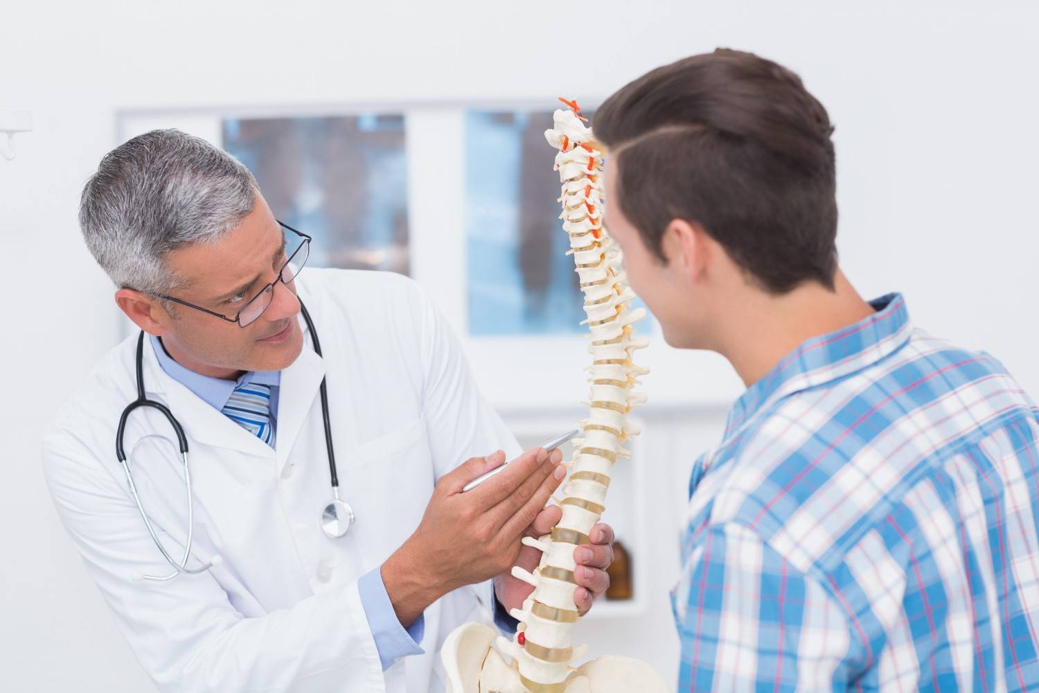 Best Spine Specialist in Noida