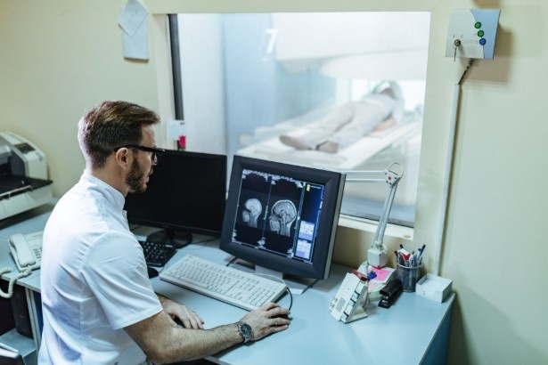 Best Neurologist Surgeon in Greater Noida